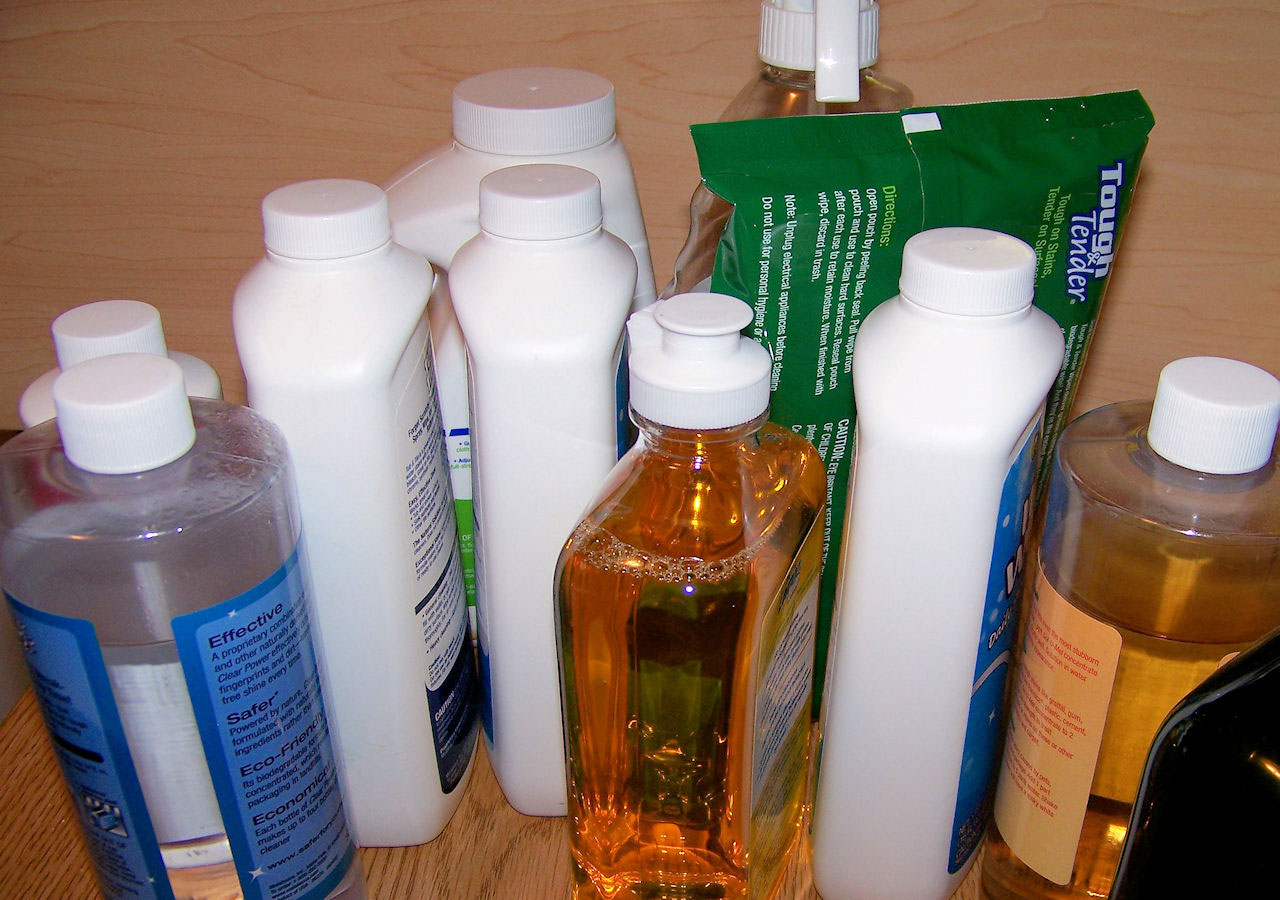 The most effective method to Make DIY Eco-Friendly Cleaning Products At Home